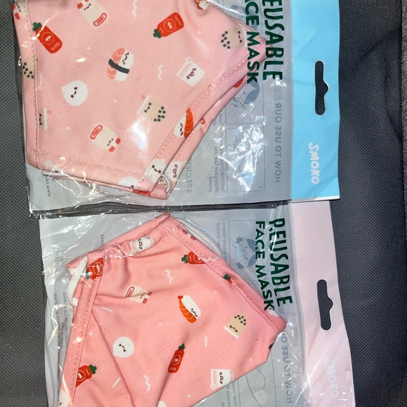 Urban Outfitters face masks bundle of 4 NWT - Picture 8 of 12